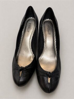 Seychelles Black Leather Knot Peep Toe Pumps Heels 8.5 2 1/2" heel height